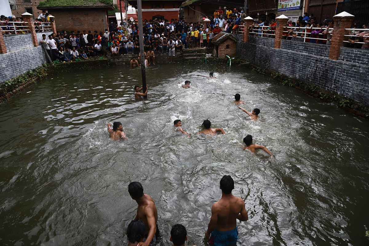 https://www.setopati.com/uploads/shares/2020/sujita/jatra khokana/jatra aaja (1).jpg